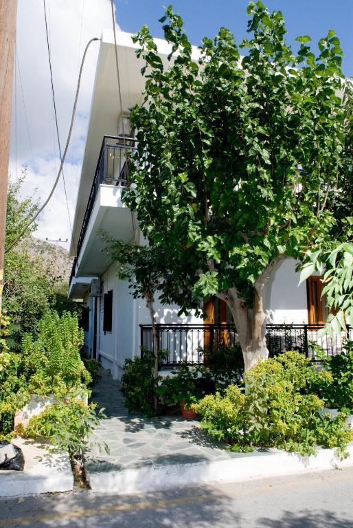 Oasis Studios Palaiochora Dış mekan fotoğraf